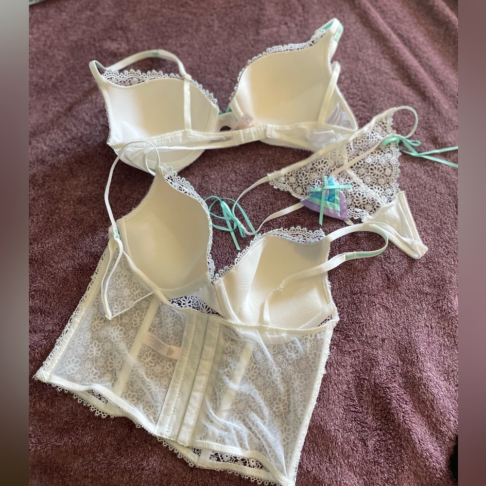 Vintage Victoria’s Secret Angels White Set - Picture 2 of 6